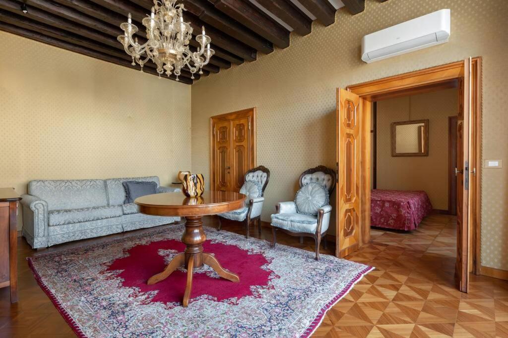 Giglio 2476 Apartamento *