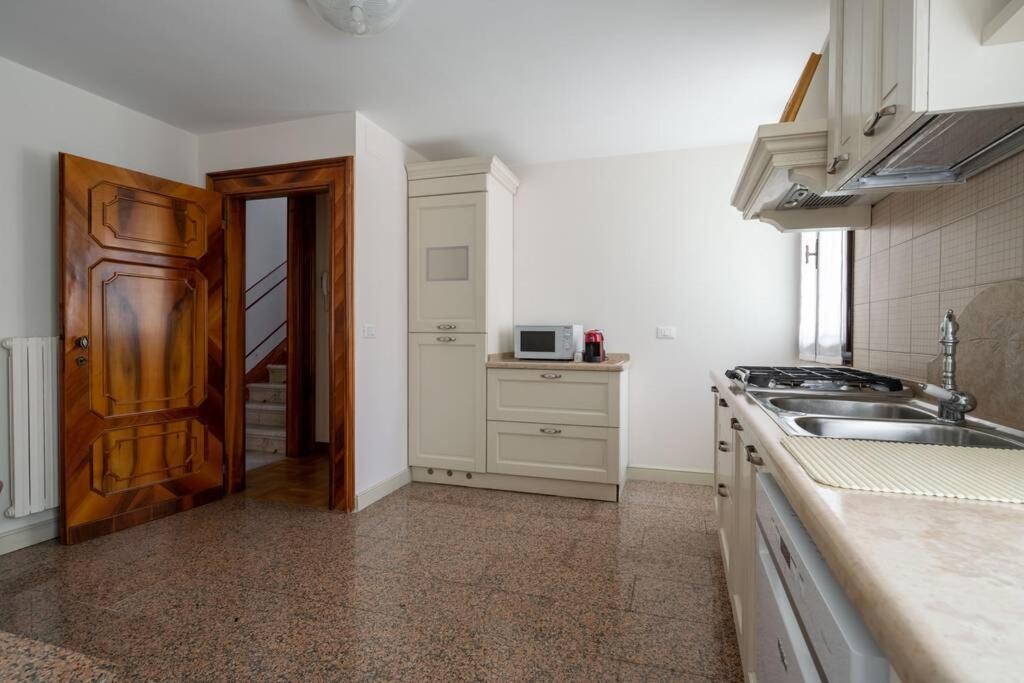 Giglio 2476 Apartamento *