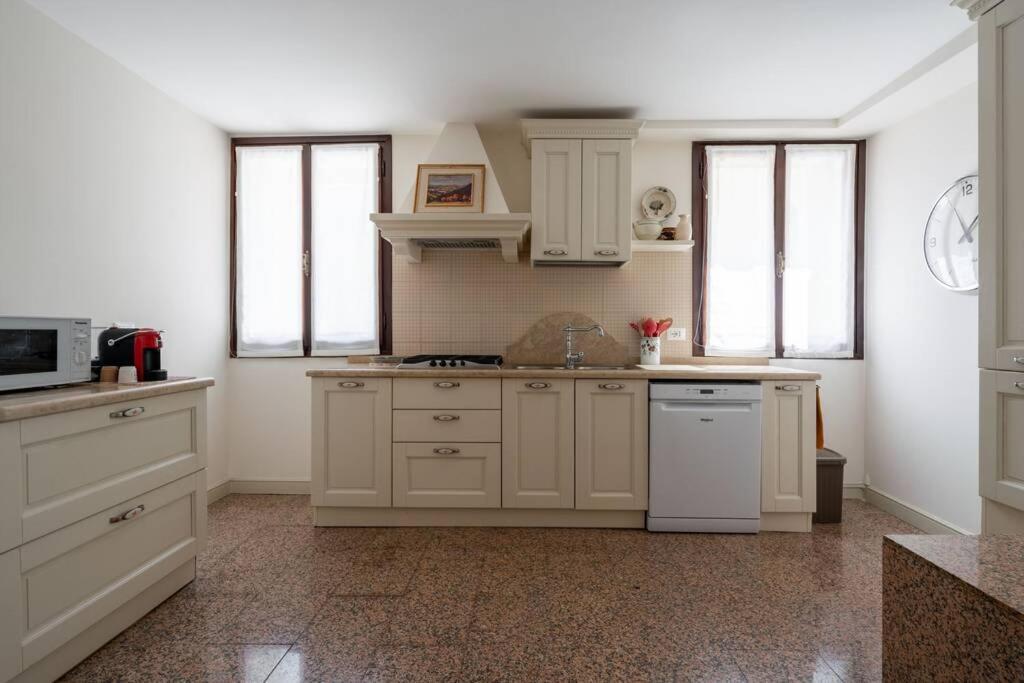 Giglio 2476 Apartamento